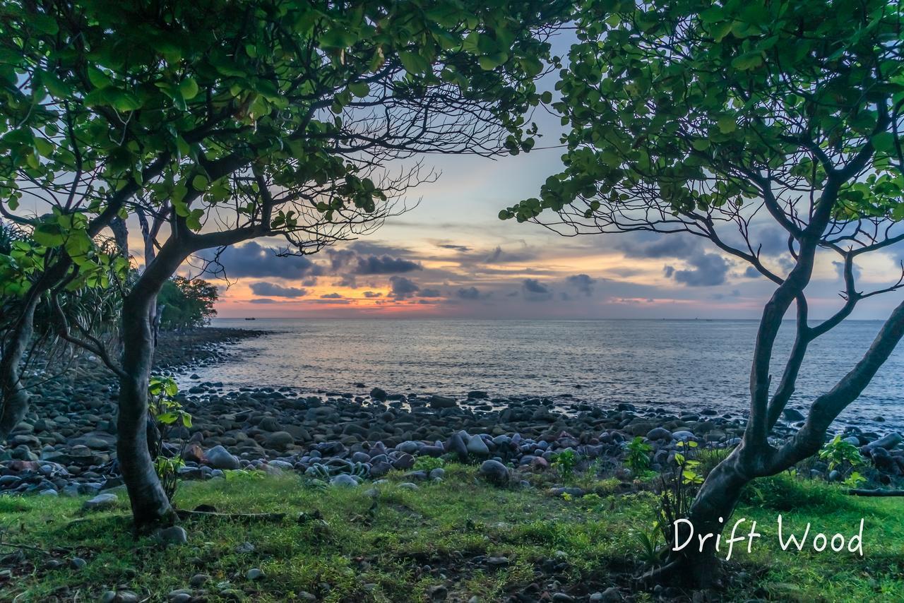 Driftwood Hostel And Bungalows 高龙撒冷岛 外观 照片